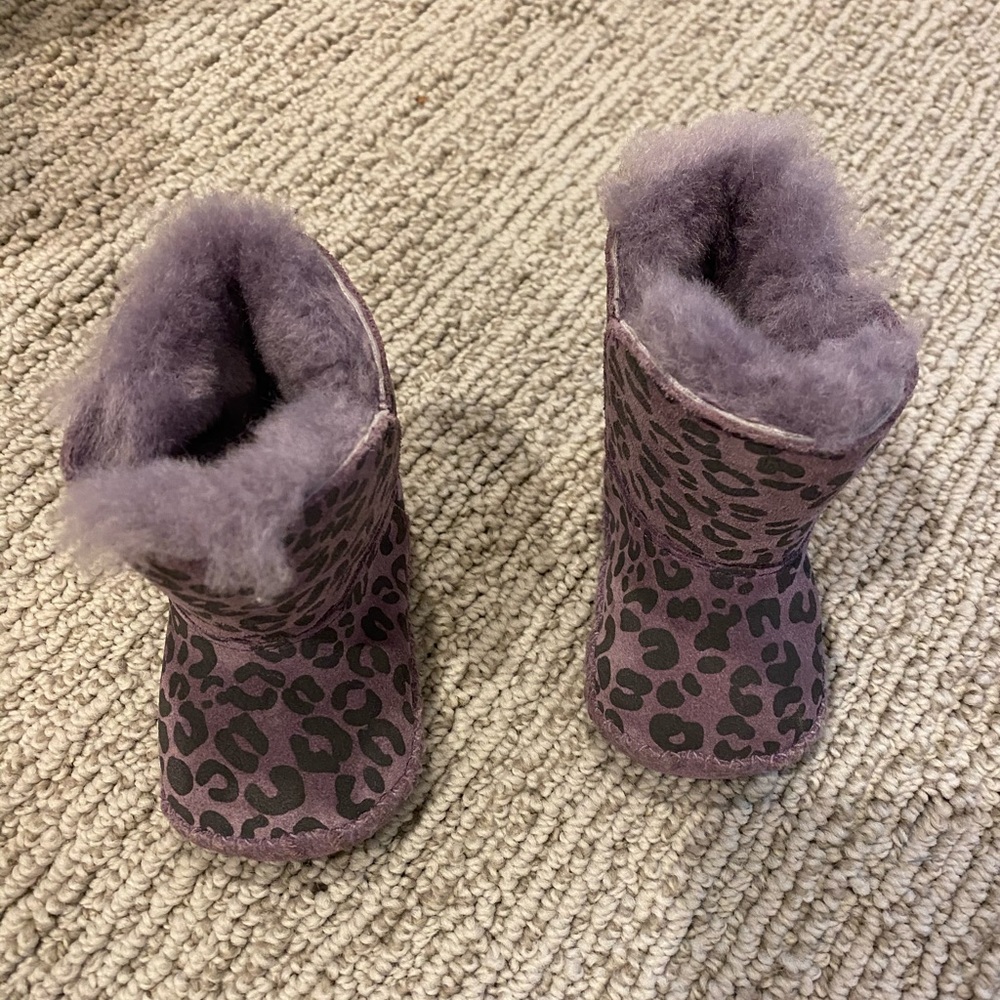 Baby uggs!